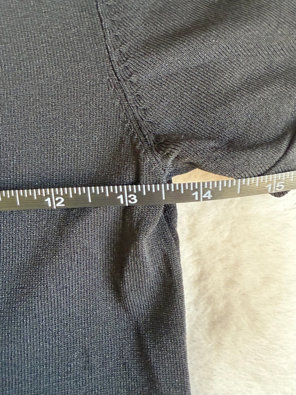 Zara Women’s Classic Black Tee - Picture 7 of 8